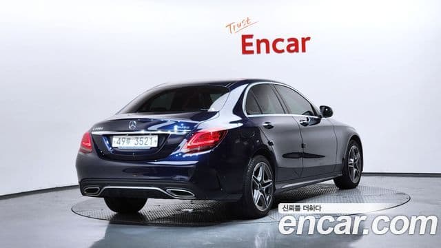 Mercedes-Benz C-Class 2019 — фото 2 из 20