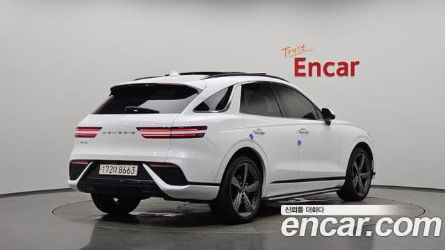 Genesis GV70 2021 — ფოტო 2/20
