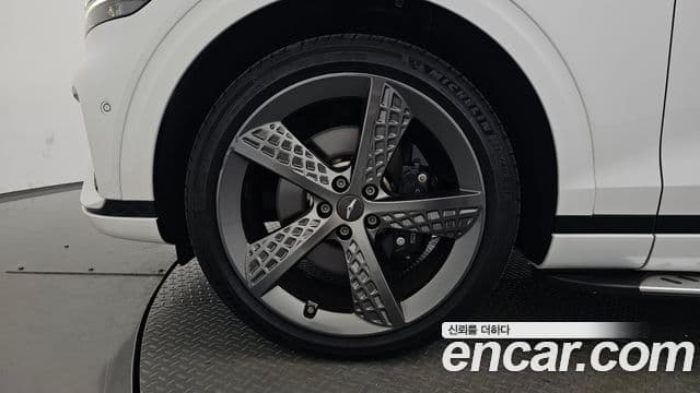 Genesis GV70 2021 — ფოტო 5/20