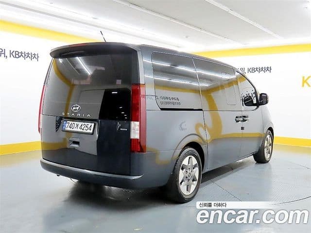 Hyundai Staria 2022 — фото 3 из 19