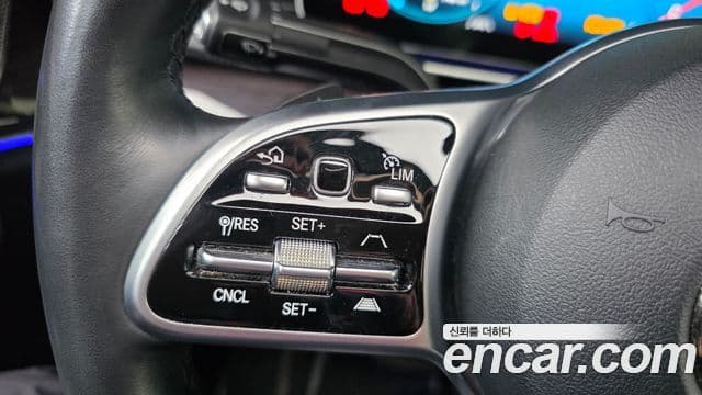 Mercedes-Benz GLE-Class 2022 — ფოტო 20/20