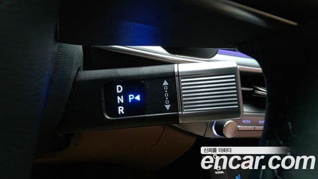 Hyundai Grandeur 2023 — ფოტო 9/20