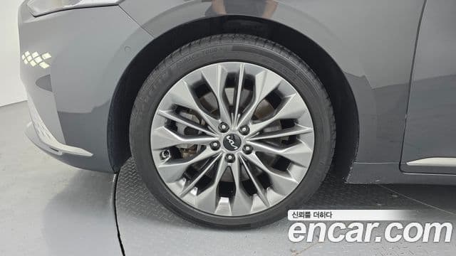 Kia K8 2022 — ფოტო 5/20