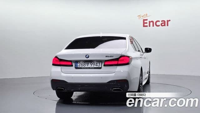 BMW 5 Series 2022 — фото 4 из 20
