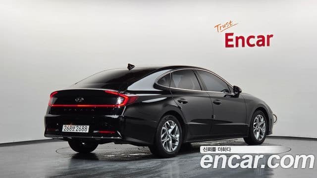 Hyundai Sonata 2022 — ფოტო 2/20