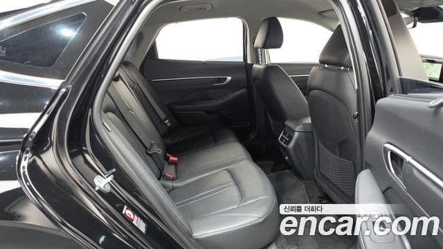 Hyundai Sonata 2022 — ფოტო 11/20