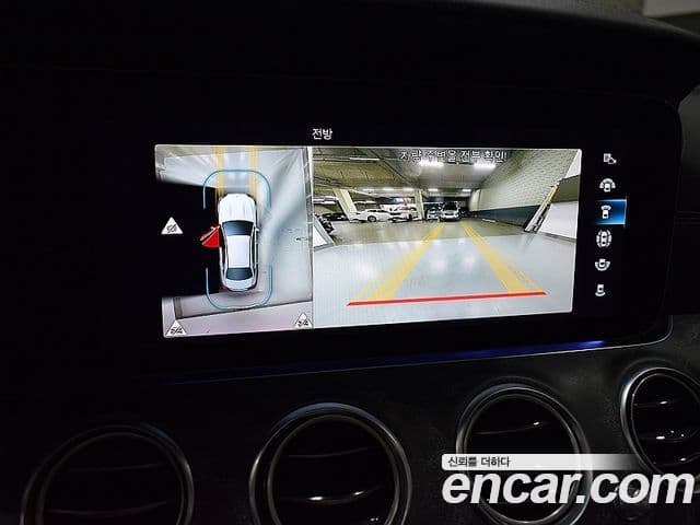 Mercedes-Benz E-Class 2022 — ფოტო 6/20
