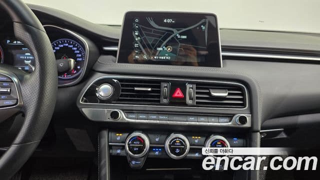 Genesis G70 2018 — ფოტო 14/20