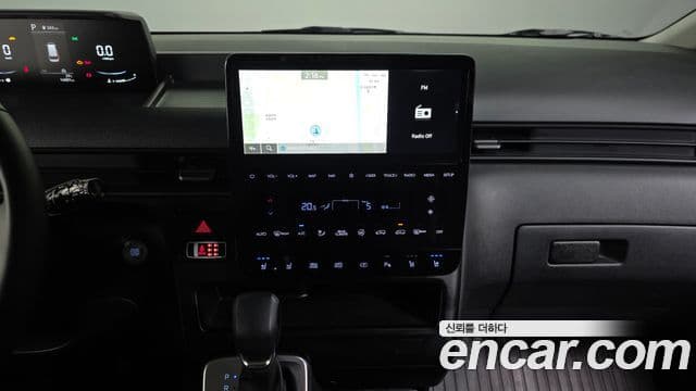 Hyundai Staria 2025 — фото 15 из 20