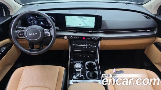 Kia Carnival 2023 — фото 7 из 20