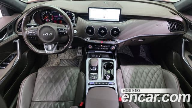Kia Stinger 2022 — Şəkil 7/20