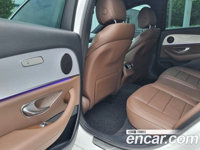 Mercedes-Benz E-Class 2021 — Şəkil 13/19
