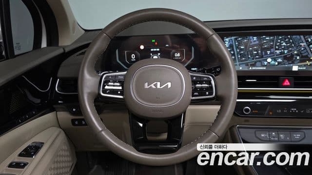 Kia Carnival 2024 — фото 12 из 20