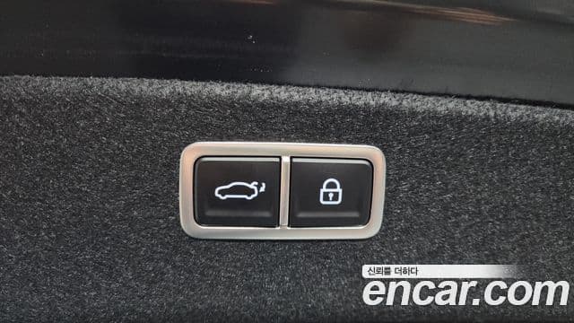 Genesis Electrified G80 2022 — фото 16 из 20