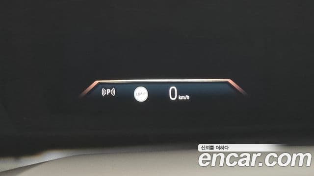 BMW 5 Series 2023 — фото 17 из 20