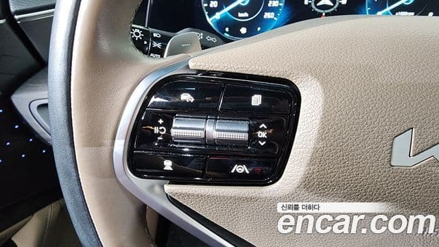Kia K8 2022 — фото 17 из 20