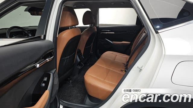 Kia Seltos 2024 — фото 11 из 20