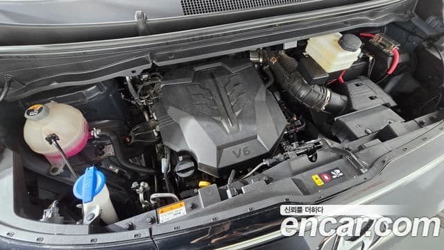 Hyundai Staria 2023 — ფოტო 6/20