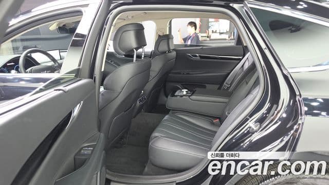 Genesis Electrified G80 2023 — фото 11 из 20
