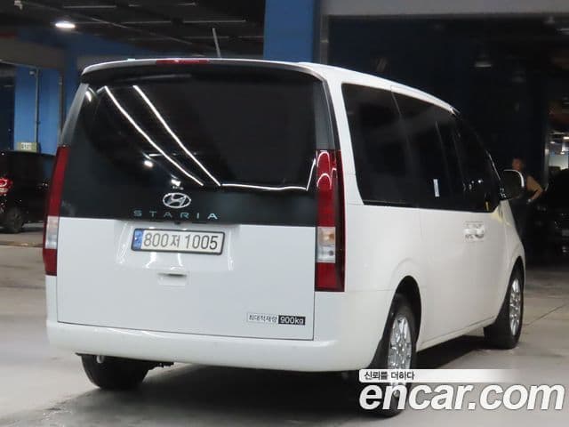Hyundai Staria 2023 — фото 2 из 20