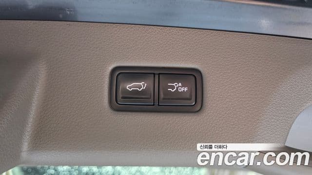 Kia Carnival 2021 — фото 17 из 20