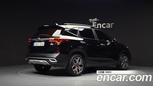 Kia Seltos 2021 — фото 2 из 20