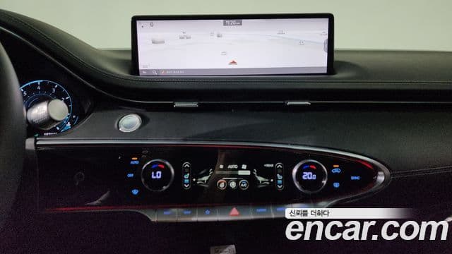Genesis GV70 2021 — фото 12 из 20