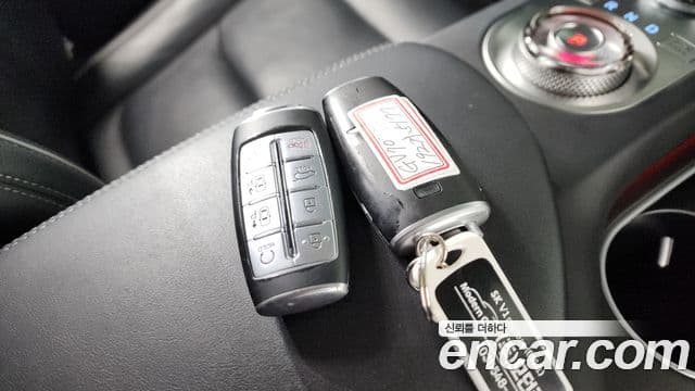 Genesis GV70 2021 — ფოტო 15/20
