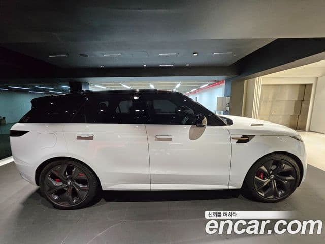 Land Rover Range Rover Sport 2023 — фото 5 из 14