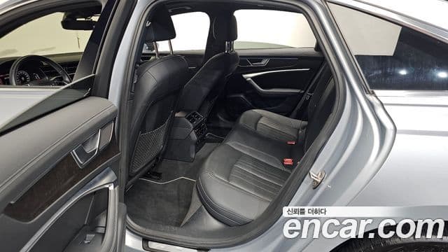 Audi A6 2021 — фото 10 из 20
