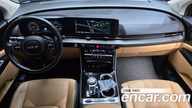 Kia Carnival 2023 — фото 7 из 20