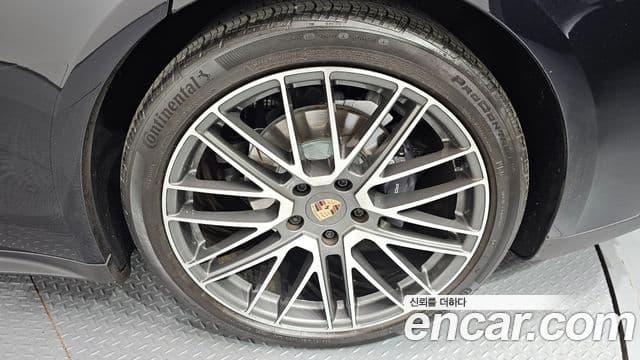 Porsche Panamera 2025 — Photo 18/30