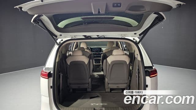 Kia Carnival 2020 — фото 20 из 20
