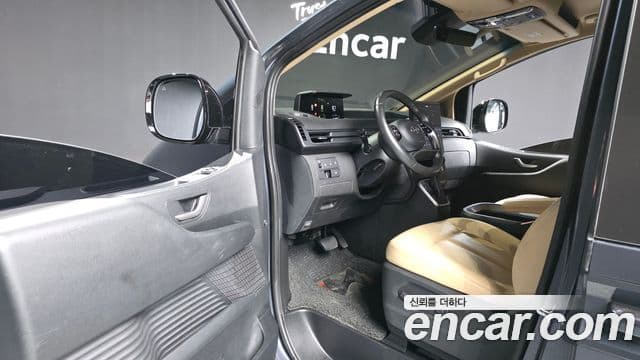 Hyundai Staria 2022 — ფოტო 10/20