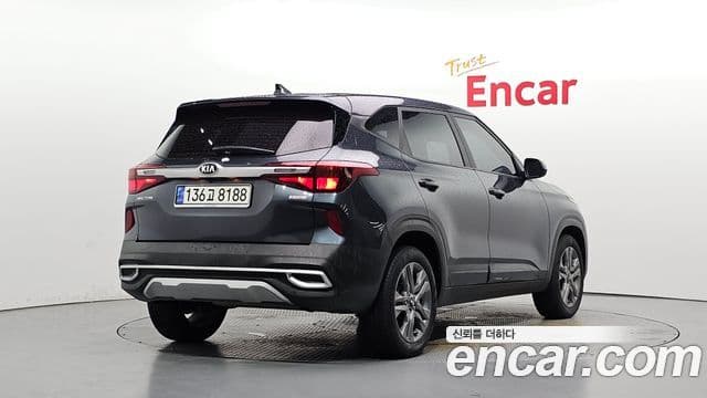 Kia Seltos 2020 — фото 2 из 20