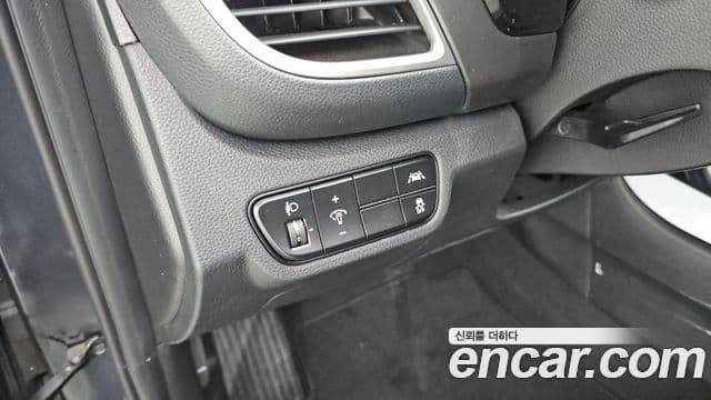 Kia Seltos 2020 — фото 18 из 20