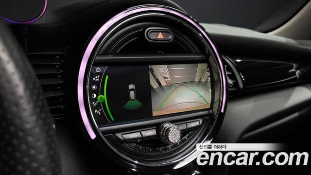 Mini Cooper 2020 — фото 15 из 20