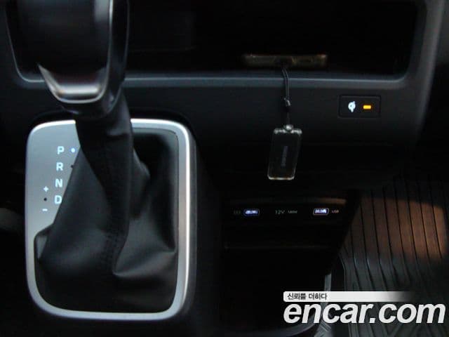Hyundai Staria 2021 — фото 8 из 20
