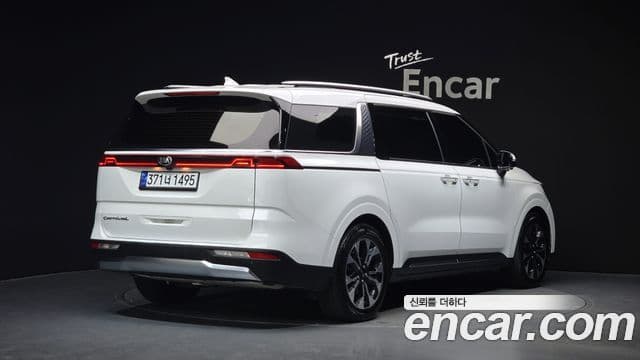 Kia Carnival 2021 — Фото 2/20