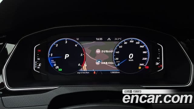 Volkswagen Passat GT 2021 — ფოტო 8/20