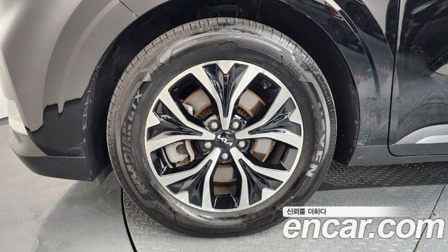 Kia Carnival 2023 — Фото 5/20