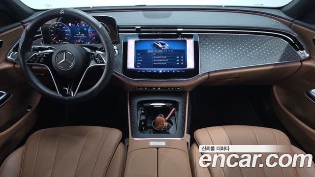 Mercedes-Benz E-Class 2024 — фото 7 из 20