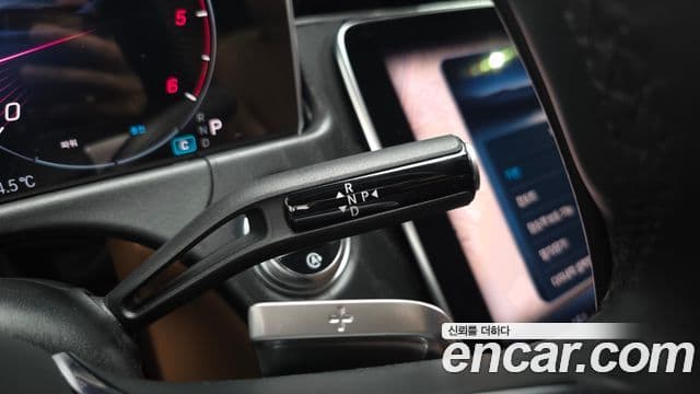 Mercedes-Benz E-Class 2024 — фото 9 из 20