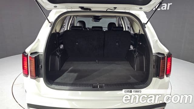 Kia Sorento 2022 — ფოტო 17/20