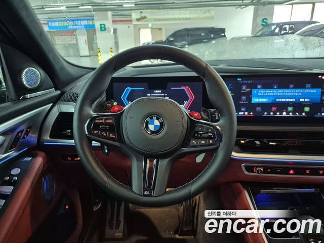 BMW XM 2025 — фото 11 из 16