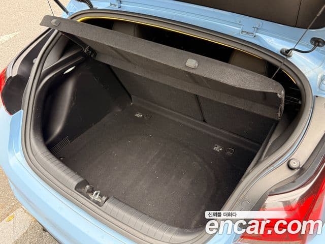 Hyundai Veloster 2021 — фото 18 из 20