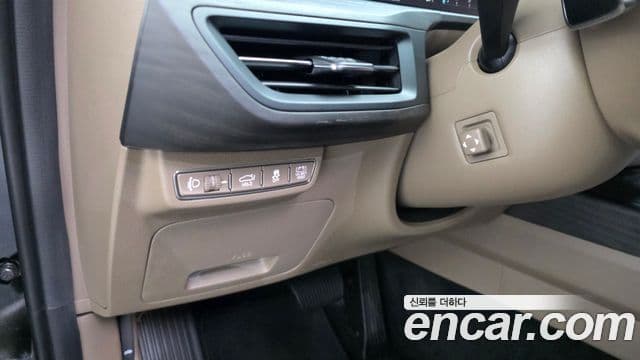 Kia K8 2022 — Şəkil 17/20