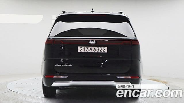 Kia Carnival 2021 — Фото 3/20