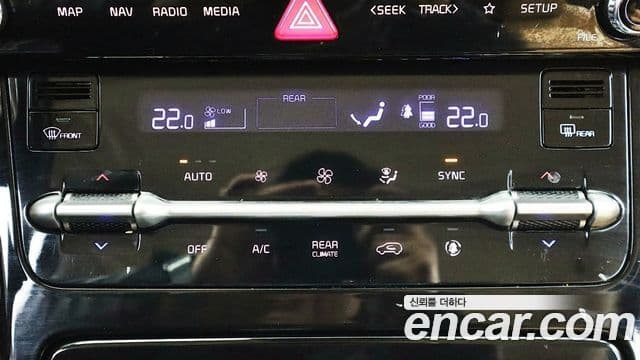 Kia Carnival 2021 — Фото 13/20