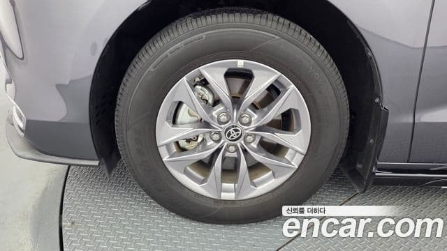 Toyota Sienna 2025 — ფოტო 5/20